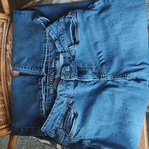 WOMEN: FALLS CREEK (THE BLUES) JEANS